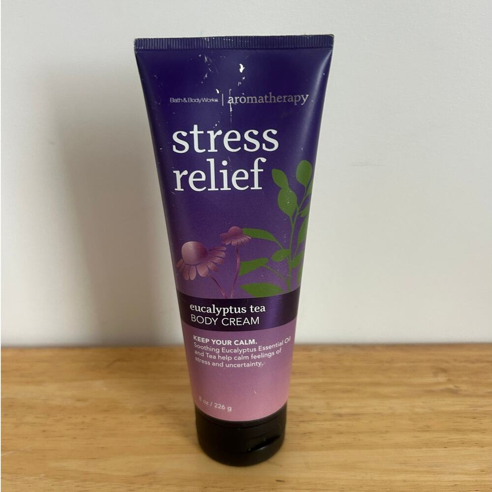 Bath Body Works Aromatherapy Stress Relief Eucalyptus Tea 8.0 Oz Body Cream